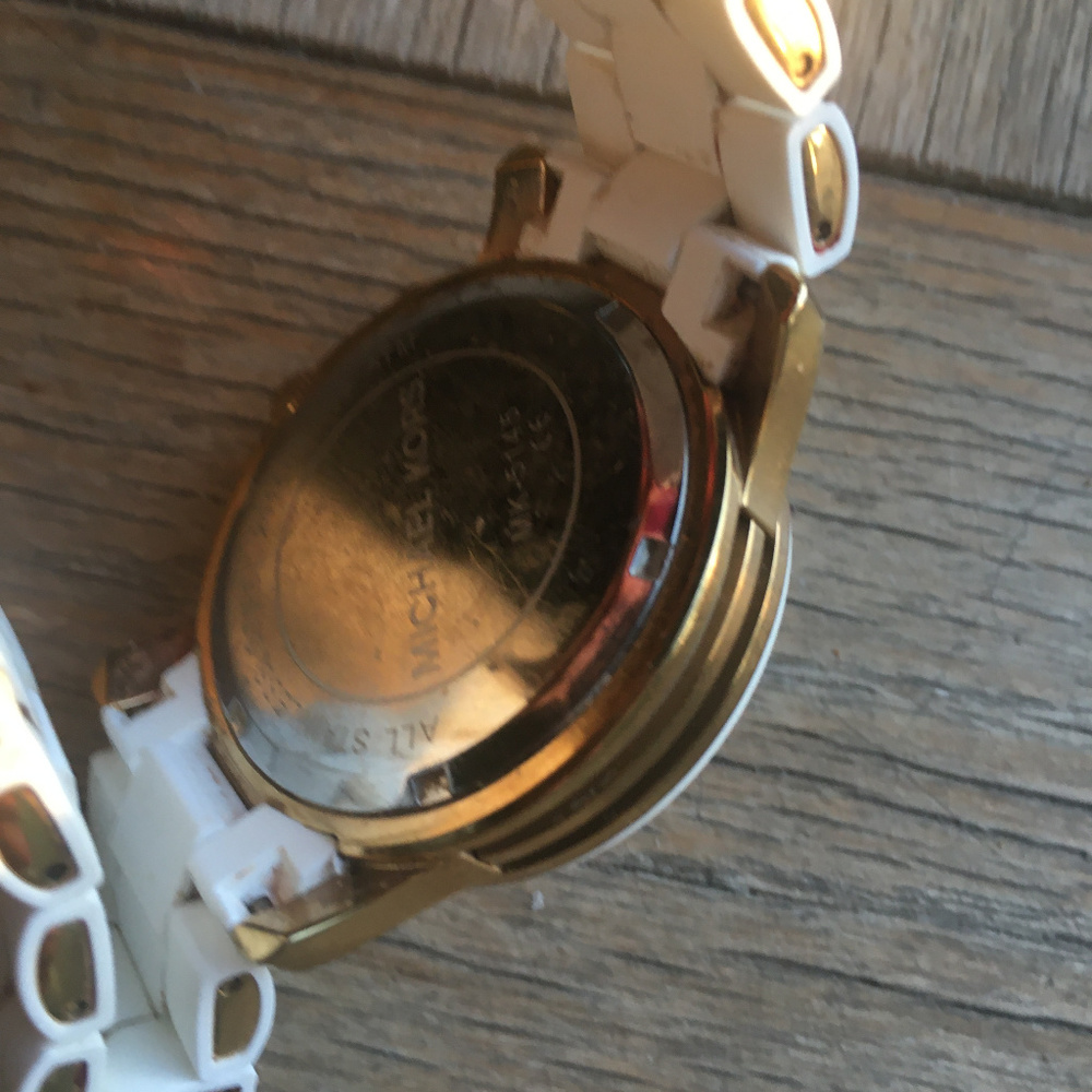 Michael Kors Womens Watch - Picture 5 of 5